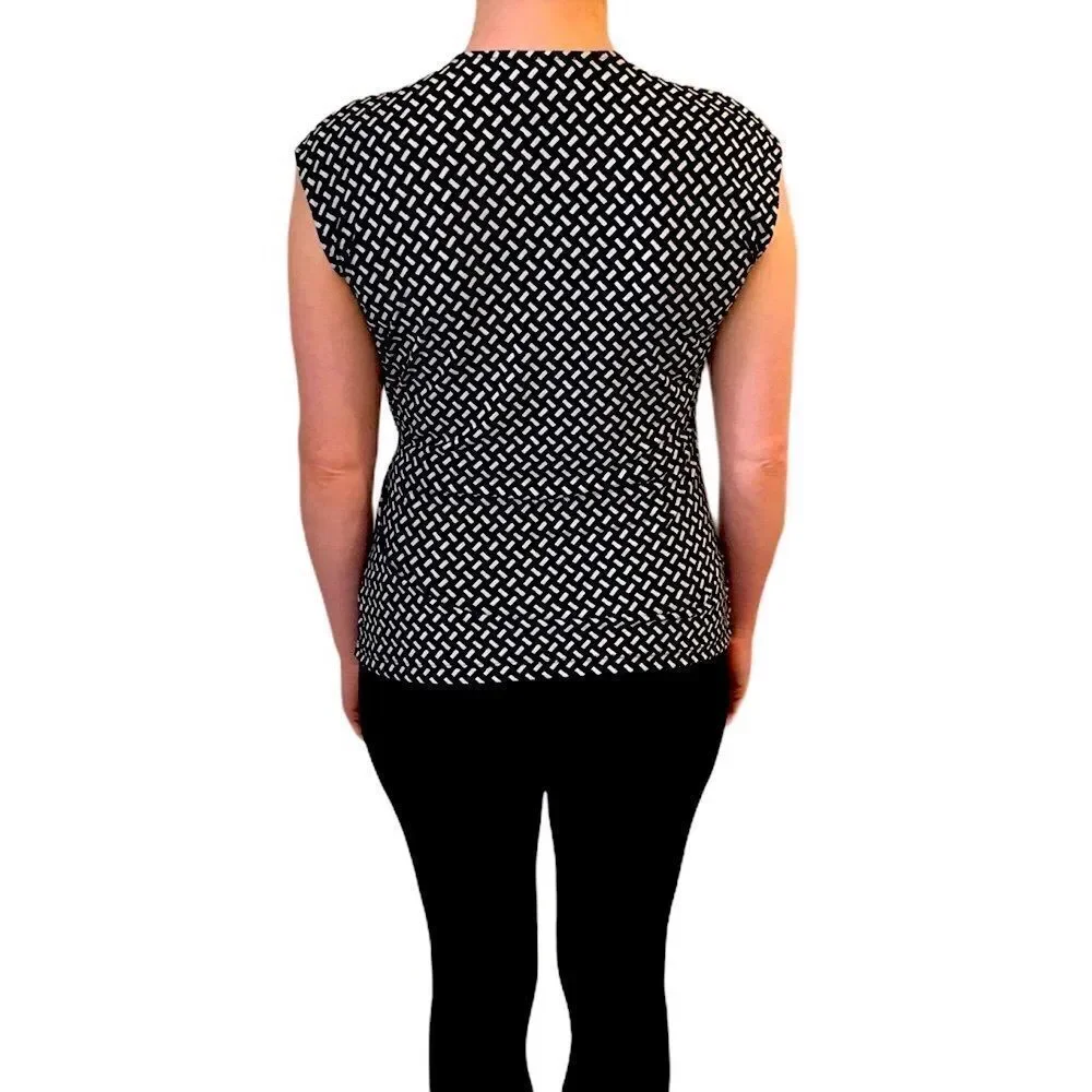 Jones New York Black & White V-Neck Blouse